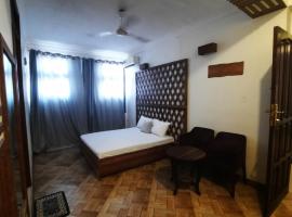 Kuti Hotel Stone Town, hotel en Ngambo