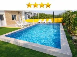 Villa Andy -private yard, swimming pool, panoramic view