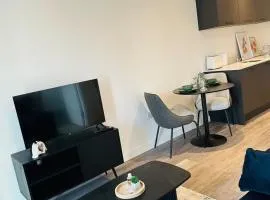Stylish Modern 1-Bed Apartment
