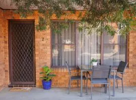 Tamworth Terrace House - It's All About Location!