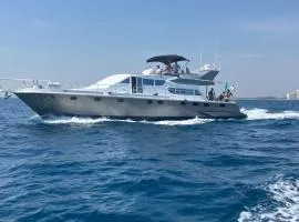 Nuit sur yacht avec petit déjeuner