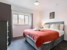 Large House , Free Parking , Alton Towers