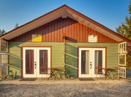 Ely's Reach BnB, hotel en Vananda