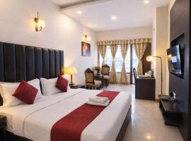 JB Residency Hotel & Banquets !! Top Rated Family Hotel in Chandigarh Tricity, hotel em Chandīgarh