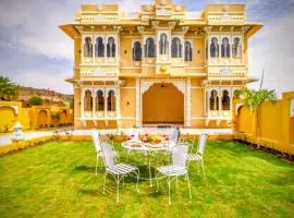 Grandiose Manor Luxury Heritage 5 BHK Villa with pool in Udaipur