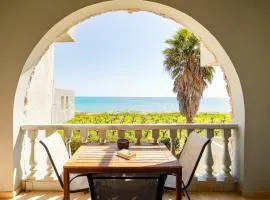 Beachfront Nest Memi Koroni-Seaheaven House A3