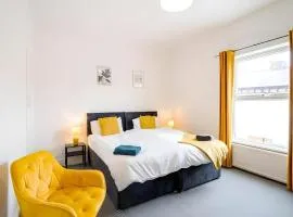 Etihad Stadium Guest House - Spacious Stay, 5 Mins to Stadium