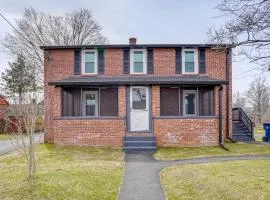 4 Mi to Waterfront 2-Unit Combo in Kingston!