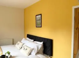 Hawarden Haven 3-Bed Bungalow & Free Parking