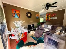 Pool & Braai Retreat 5 beds