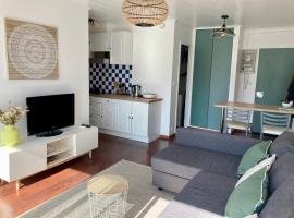 Arcachon में, होटल Appartement T2 accès direct plage - parking - balcon & jardin - vélos - Arcachon centre