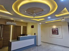 Hotel Krishna Palace, готель у місті Pālanpur