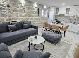 Stone house Popović, hotel i Prčanj