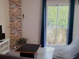 House with Garden and Parking - Close to Beaches