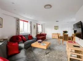 Character House for Buisness, Holidays and Relocation
