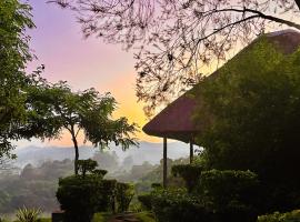 Mwamba Kelele Lodge, מלון בFort Portal