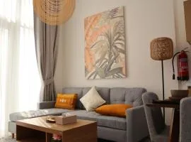 Elegant 1BR Retreat - Chic Central City Haven