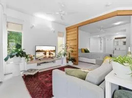 Boutique Beach Studio - Bikes Bliss & Ocean Air