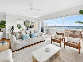 Currumbin Beach House - Oceanfront