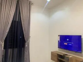 Luxury 2 bedroom apartment with free Airport pickup and drop off