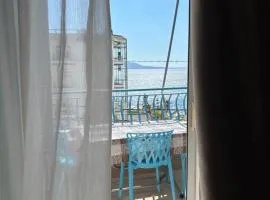 Sea-view by Shelly stay