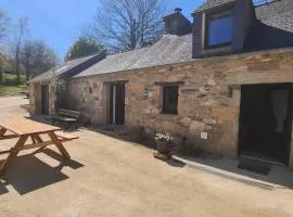 Calme et confort, charmante longère bretonne