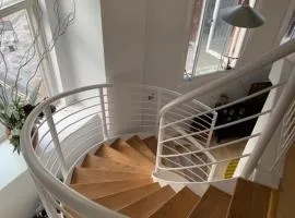 Diamond in the Centre - Princess Lofts