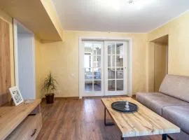 Casa Ioan - Alecu Russo 2