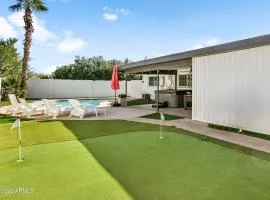 Holly House Hideaway