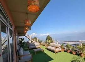 Skyvaana Homestay & Cafe