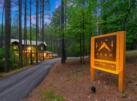 Low Rider Lodge - Backs to Pine Forest and ATV Trail Access from Driveway