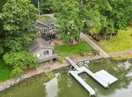 Pool Table, Massive Balcony, Firepit, & Spacious!
