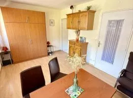 Le Petit Chris - Parking et Cure 50m