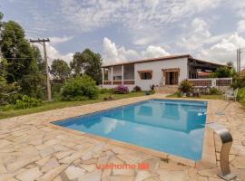 Chácara em Mairinque com Piscina e Churrasqueira, Hotel in Aluminio