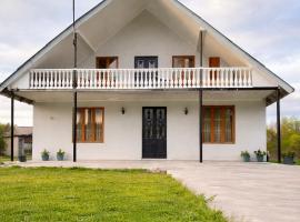 Kutaisi Airport Guest House Bashi, Hotel in Bashi