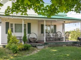 Viesnīca Dreamers 3BR Farmhouse In Leelanau pilsētā Cedar