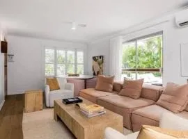 Sanctuary Spaces - Sunset Bungalow 5