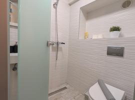 Cozy Ground Floor Condo, Hotel in Sesvete