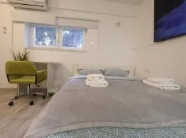 Cozy Ground Floor Condo