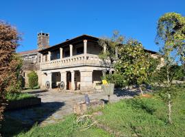 Pazo Carballo Hotel, hotel a Sampaio