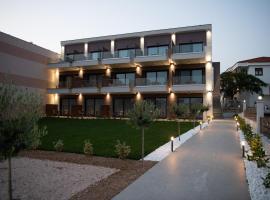Sithonian Sunset Luxury Apartments, hotel din Skála Nikíta