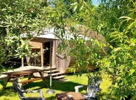 " village tonneaux de tirpoil "