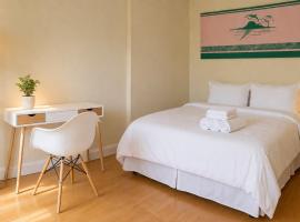 The Heights Haven, Spacious 6 Bedrooms Townhouse with Patio、ニューヨークのホテル