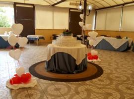 HOTEL CASTEL MIRALAGO, hotell sihtkohas Regalbuto