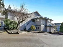 Lakefront Condo and Beach