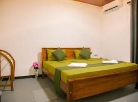 Coastal Stay Hiriketiya, hotel a Nilwella