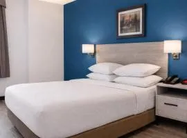 Signature Stay Inn & Suites - Downtown Hamilton