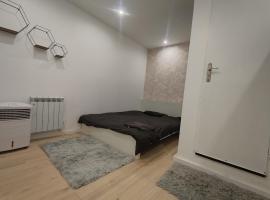 Le Nid, Hotel in Montereau-faut-Yonne