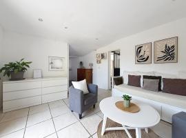 L'Espérance - Gîte Gueymard - Terrasse et Parking privé, khách sạn ở Communay