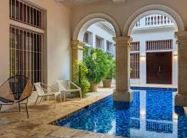 Dream Villa with Pool & Jacuzzi in Ciudad Amurallada